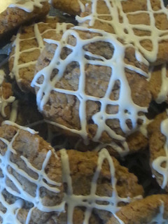 A picture of ICED OATMEAL COOKIES.