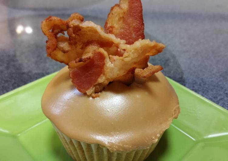 Recipe of Quick Maple Bacon Cupcakes