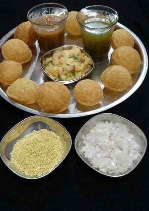 પાણીપુરી (panipuri recipe in gujrati) રેસીપી મુખ્ય ફોટો