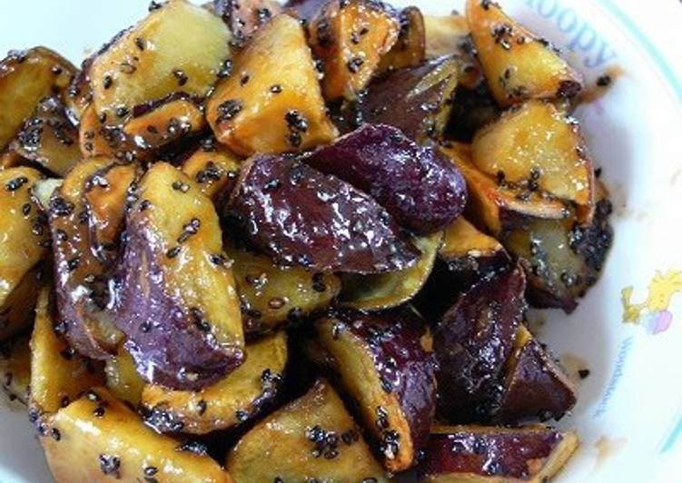 Recipe of Homemade Daigaku Imo (Deep-Fried & Caramelized Sweet Potatoes) in a Rice Cooker