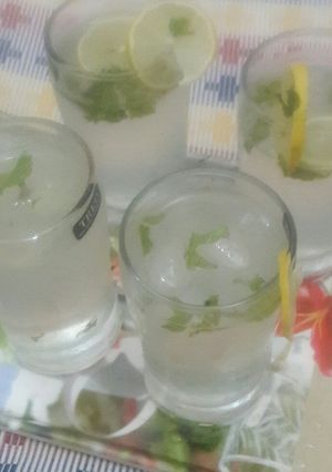 A picture of Lemonade /nimboo sikanji.
