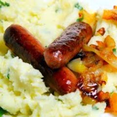 A picture of British Bangers and Mash.