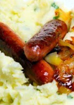 A picture of British Bangers and Mash.