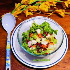Greens and cottage cheese Salad A picture of Greens and cottage cheese Salad.