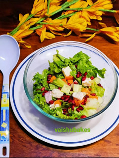A picture of Greens and cottage cheese Salad.