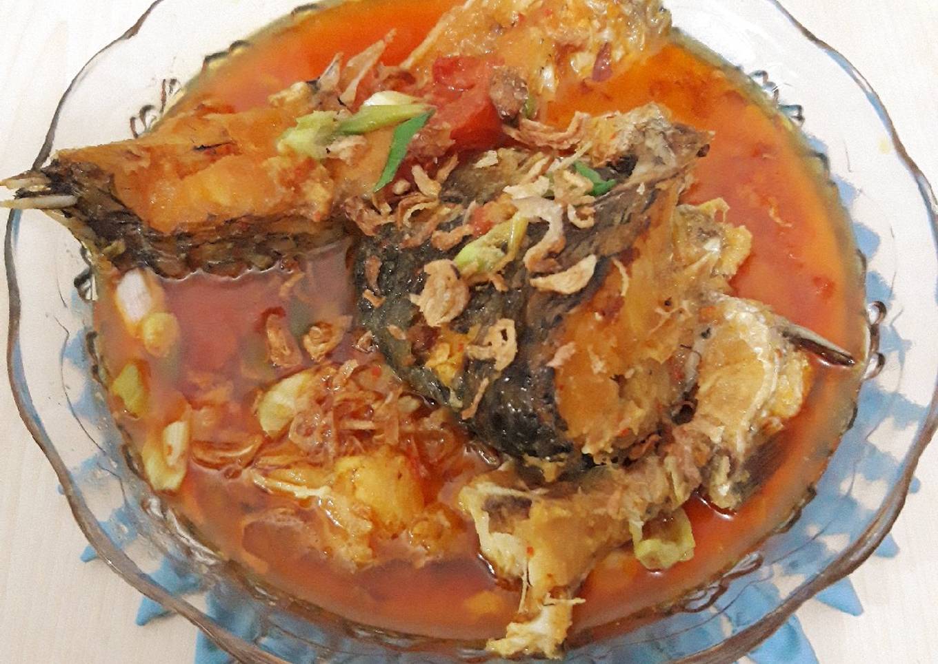 Ikan gurame kuah kuning