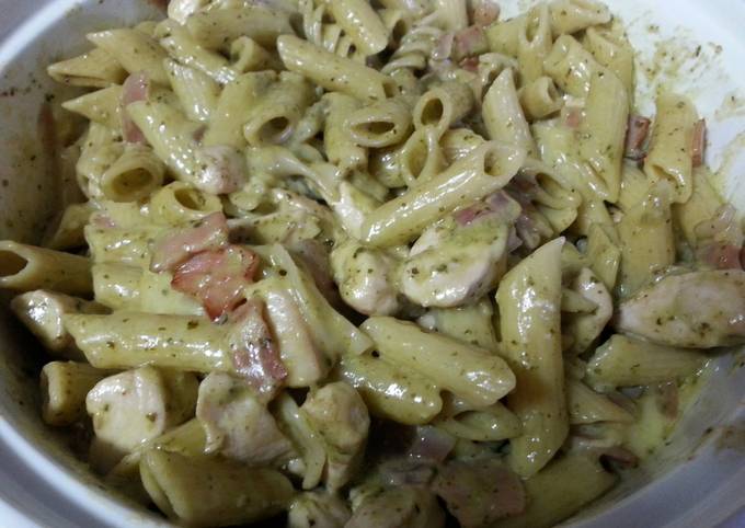 Creamy pesto pasta with camembert bacon and chicken