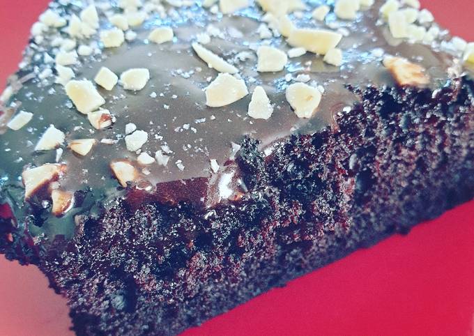 vegan chocolate cake recipe main photo