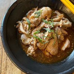 A picture of Pressure cooked chicken with chilli and sour sauce - Japanese.