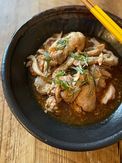 A picture of Pressure cooked chicken with chilli and sour sauce - Japanese.