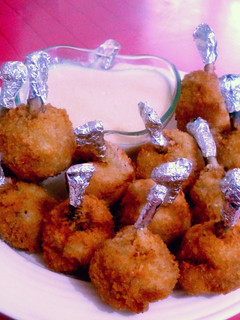 A picture of chicken lollipop.