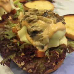A picture of The Mushroom Burger.