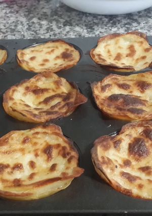 A picture of Potato Gratin Muffins.