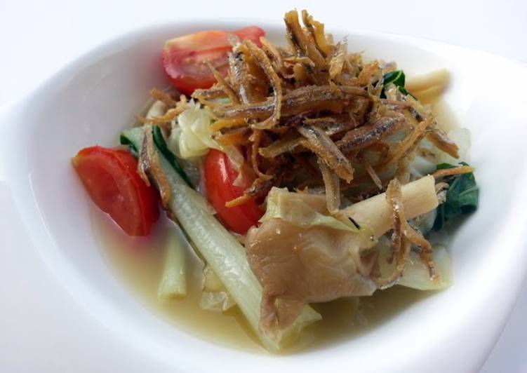 Bak Choy And Fried Dried Anchovies