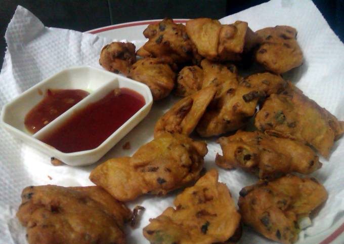 Recipe of Speedy Potato &amp; Onion fritters (Pakoray)