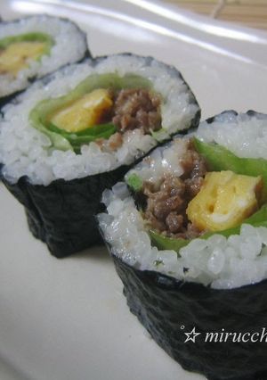 A picture of Everyone Loves This! Mayonnaise Soboro Sushi Rolls.