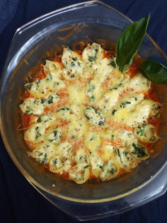 સ્પીનચ એન્ડ રિકોટા સ્ટફડ પાસ્તા (Spinach Ricotta Stuffed Pasta Recipe In Gujarati) રેસીપી મુખ્ય ફોટો