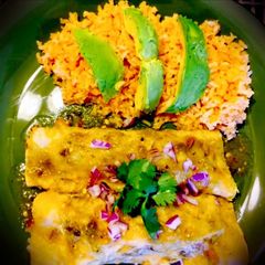 A picture of Simple Salsa Verde Chicken Enchilladas.