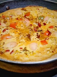 চিকেন পিজ্জা (Chicken pizza recipe in Bengali) রেসিপির প্রধান ছবি