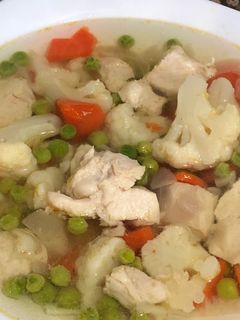 Фото Суп с курочкой и овощами. Здоровое питание.