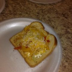 A picture of Egg in toast.