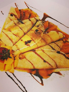 A picture of Mango Crepes.