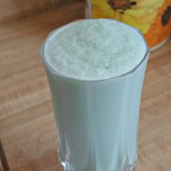 A picture of Leah's Low Calorie Creme de Menthe Shake.