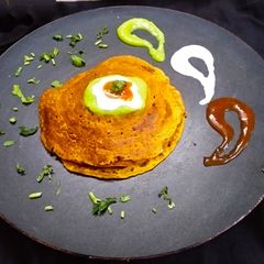 A picture of 3 Layered Pan Cakes.