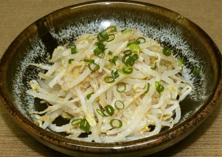 Easiest Way to Prepare Quick Bean Sprout Namul (Korean-Style Salad)