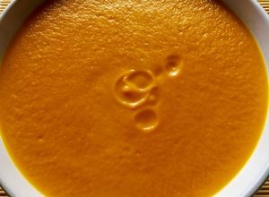 Foto principal de Crema de calabaza y zanahoria en Thermomix