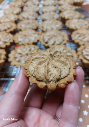 Diós kosárka : cukor és laktózmentesen, teljes kiőrlésű liszttel recept fotója