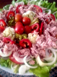 Una foto de Ensalada: Atún a la Criolla