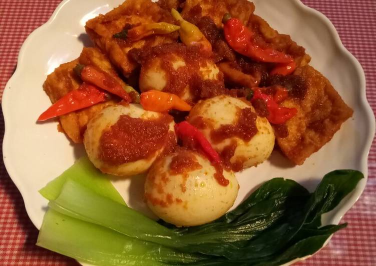 Telur tahu bumbu Bali