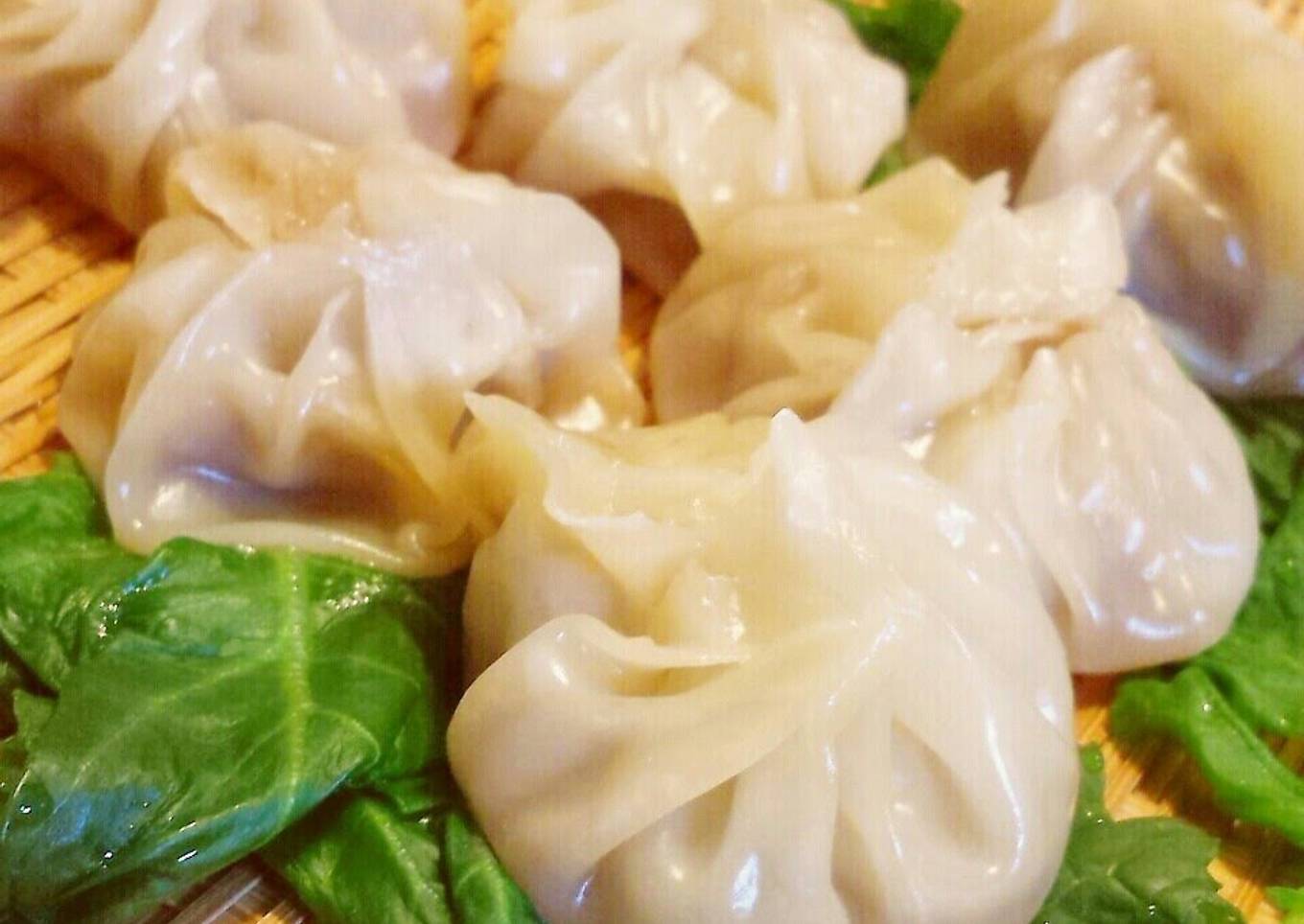 Xiaolongbao (Chinese Soup Dumplings) Made From Gyoza Skins