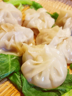 A picture of Xiaolongbao (Chinese Soup Dumplings) Made From Gyoza Skins.
