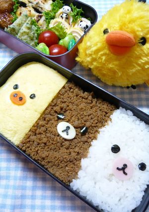 A picture of Rilakkuma Tri-Color Charaben.