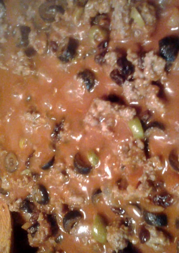 A picture of Cuban picadillo.