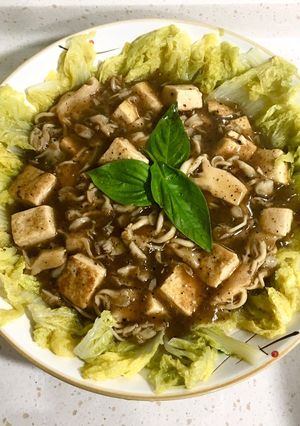 鐵板風味玉米菇燴豆腐 的食譜成品照片