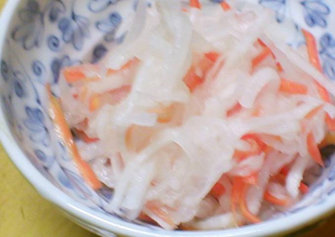 Step-by-Step Guide to Make Thomas Keller Celebratory Red and White Namasu (Marinated Daikon and Carrot Salad) for New Year's