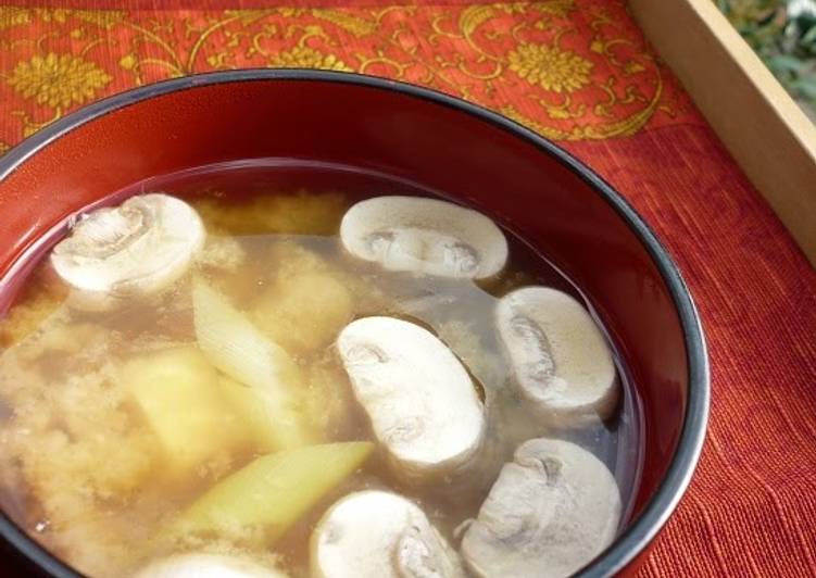 Simple Way to Make Award-winning Miso Soup with Mushrooms