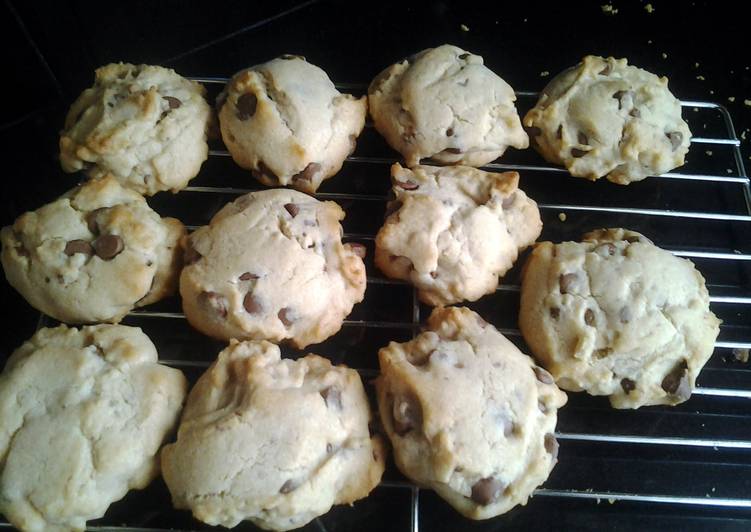 Steps to Make Quick Chocolate chip cookies - from Betty Crocker&#39;s best cookies
