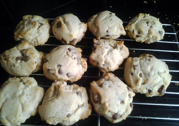 Simple Way to Prepare Award-winning Chocolate chip cookies - from Betty Crocker&#39;s best cookies