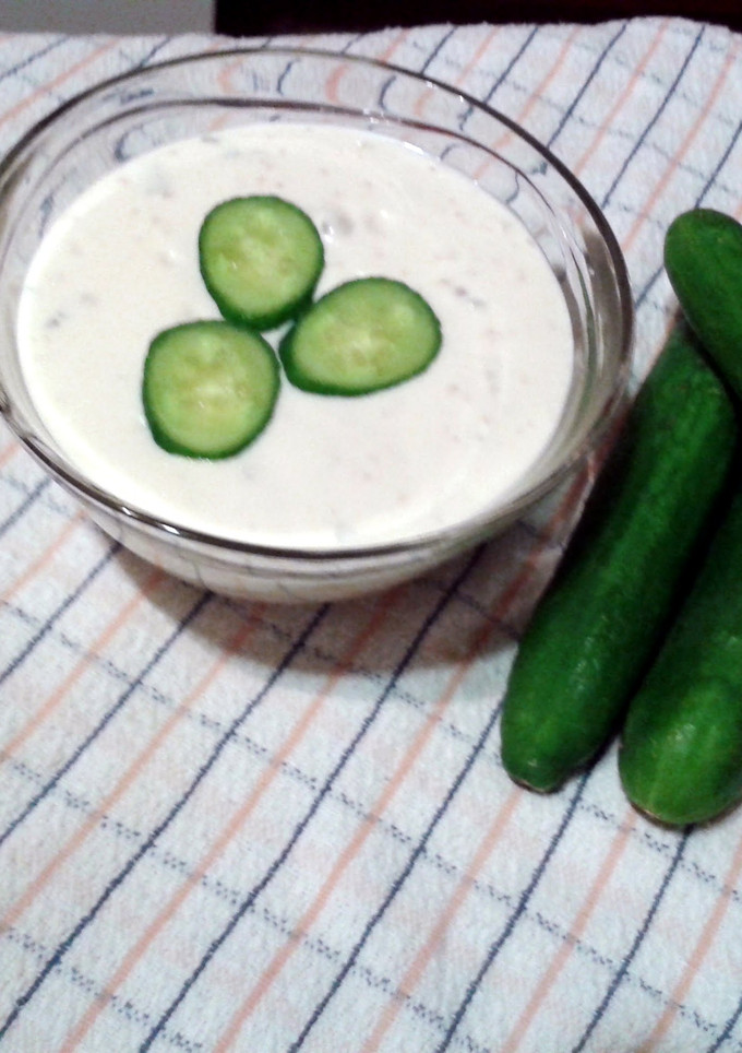 A picture of TZATZIKI SAUCE.