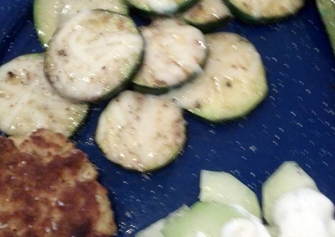 Simple Way to Prepare Favorite Zucchini Chips for Dinner Food