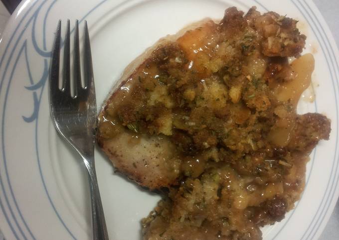 Pork chops with apples and stuffing