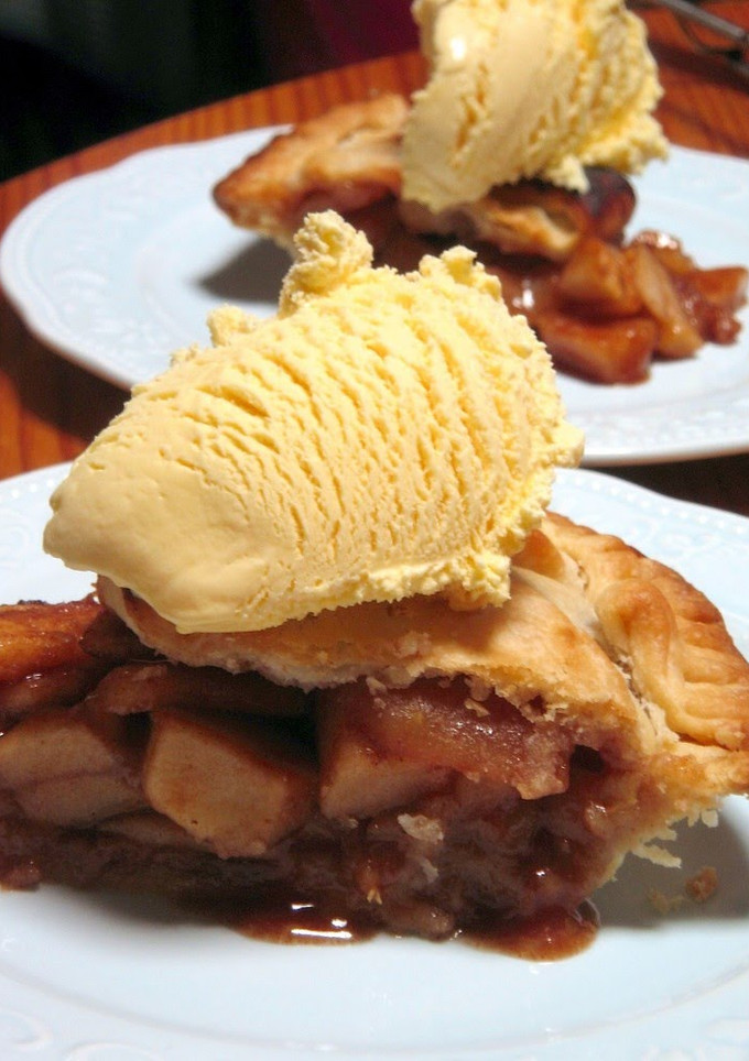A picture of Apple Pie From Scratch.