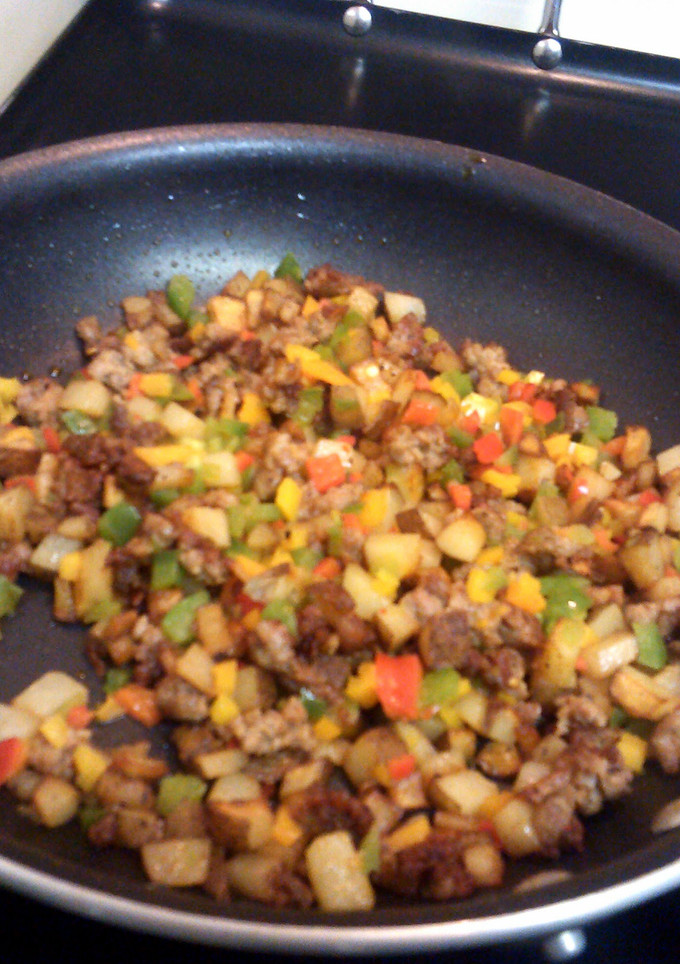A picture of 2smile Breakfast hash.