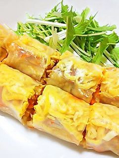 A picture of Memil Jeonbyeong (Buckwheat Crepe) Style Fresh Spring Rolls.