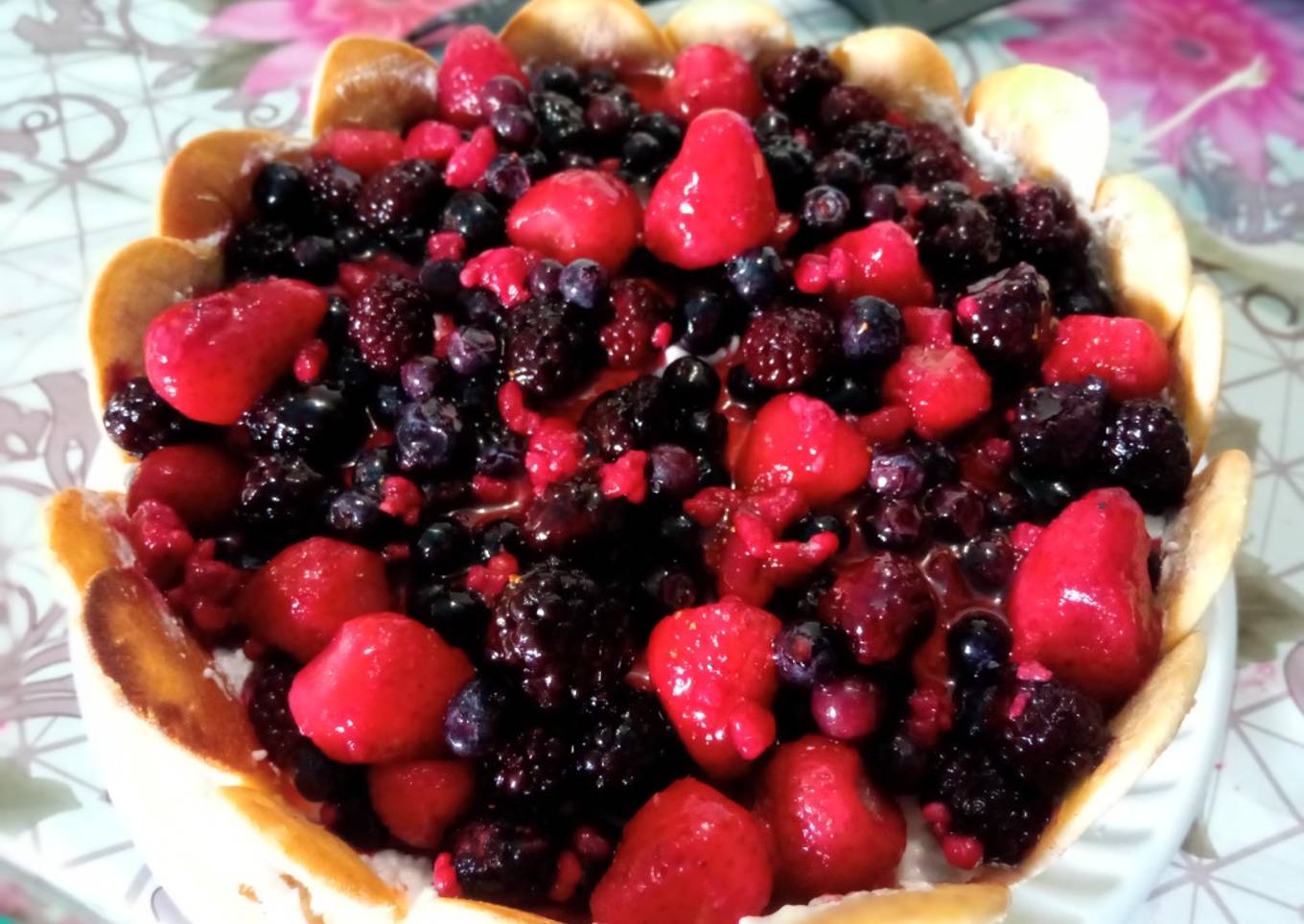 Carlota de frutos rojos