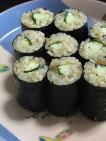 Easy Ways Make Recipes Macrobiotic: "Fake" Cucumber Sushi Rolls the So Delicious Tasty.